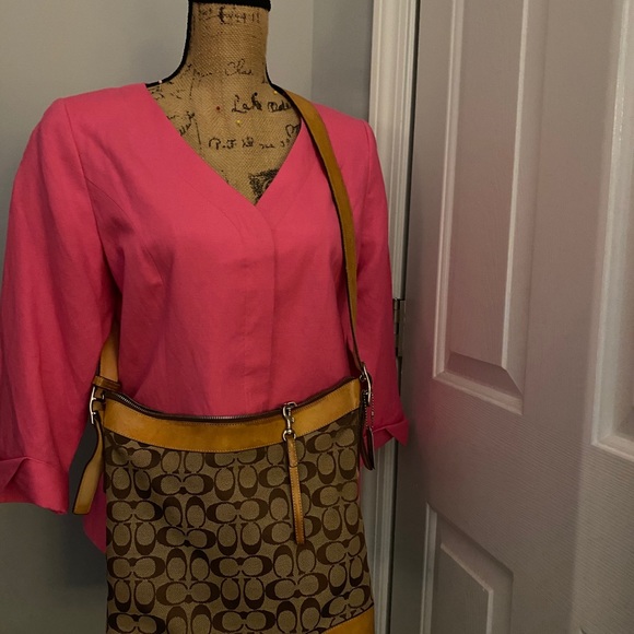 Coach Large Handbag - Picture 6 of 9